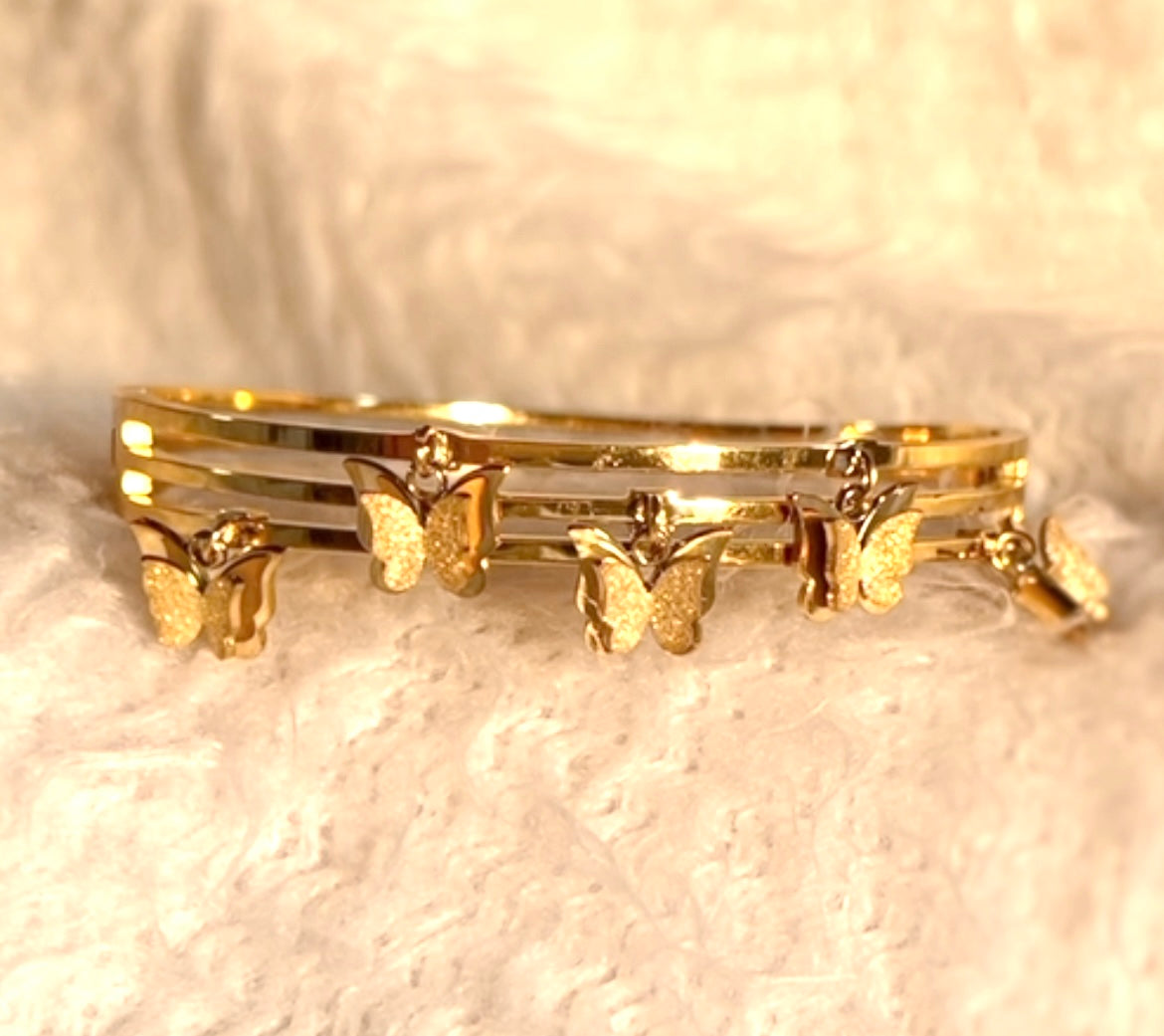 Butterfly charms anti-tarnish bangle