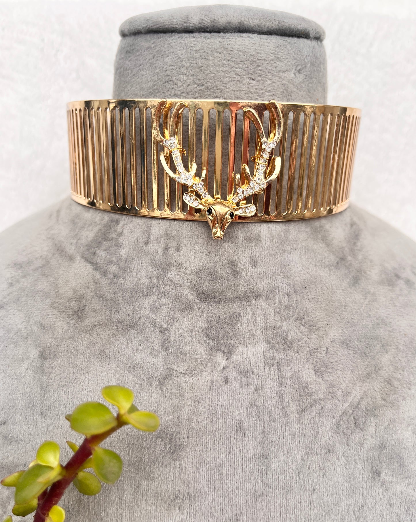 Deer choker