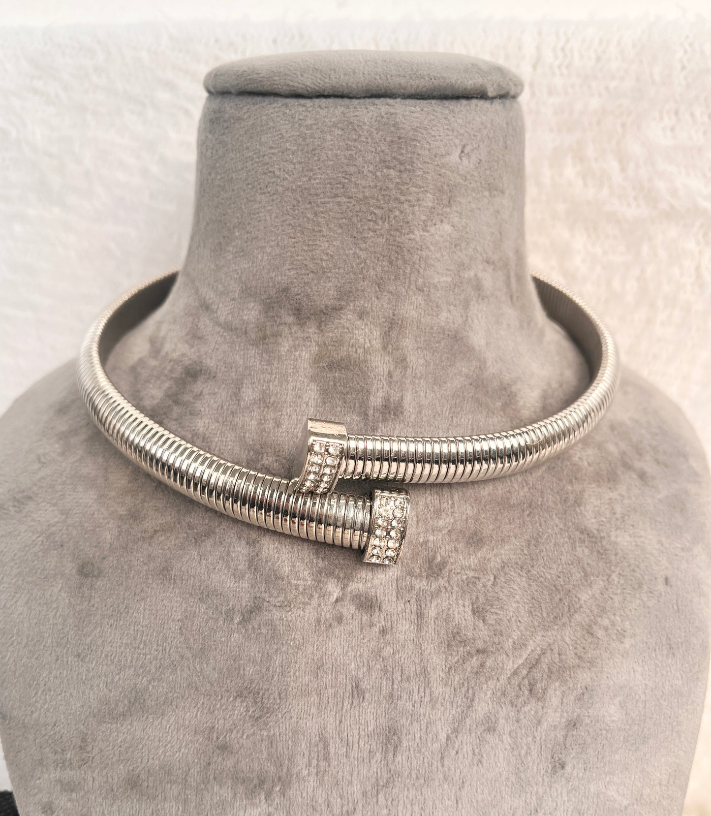 Golden,silver snake Hasli