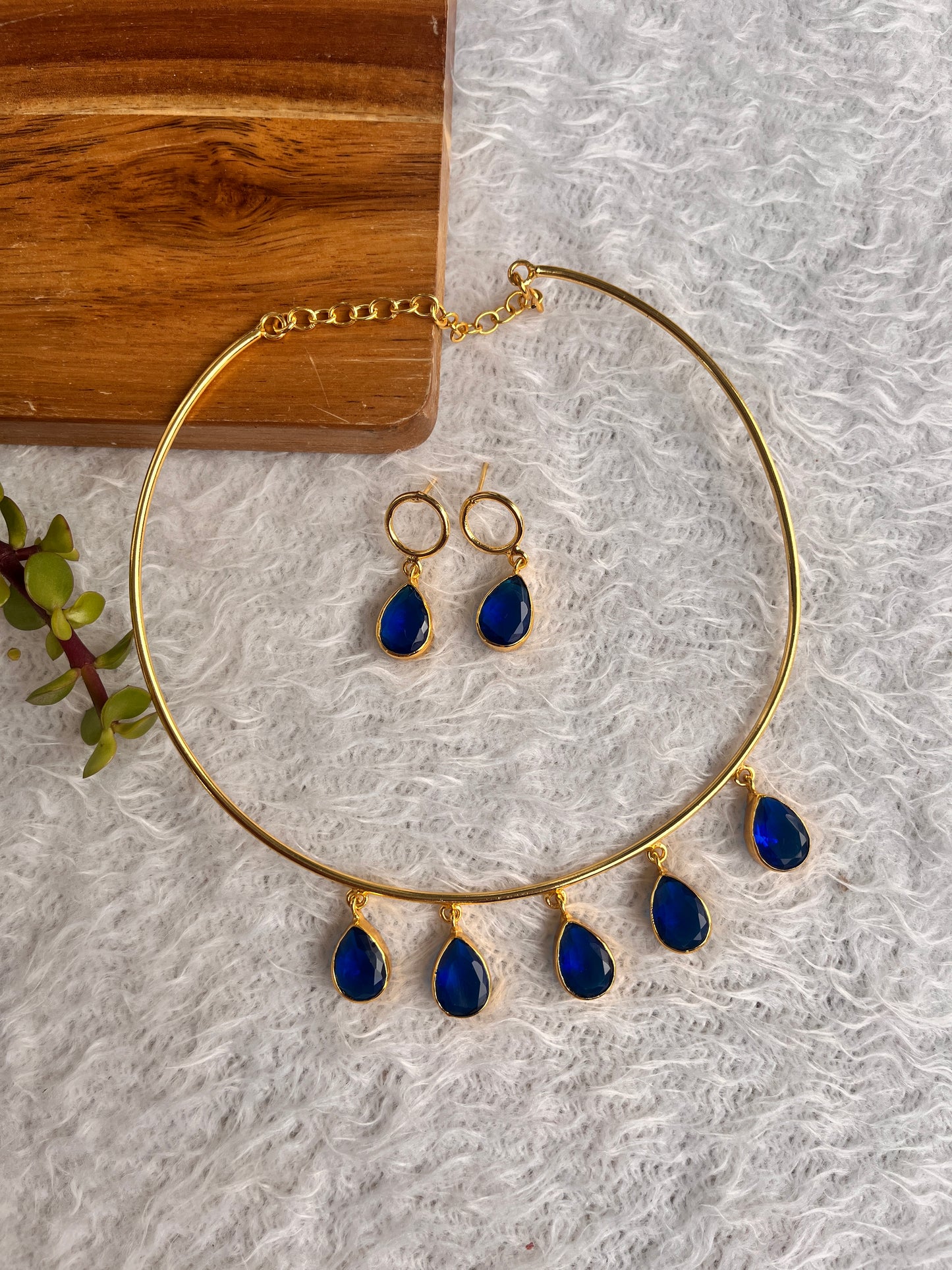 Sapphire necklace set