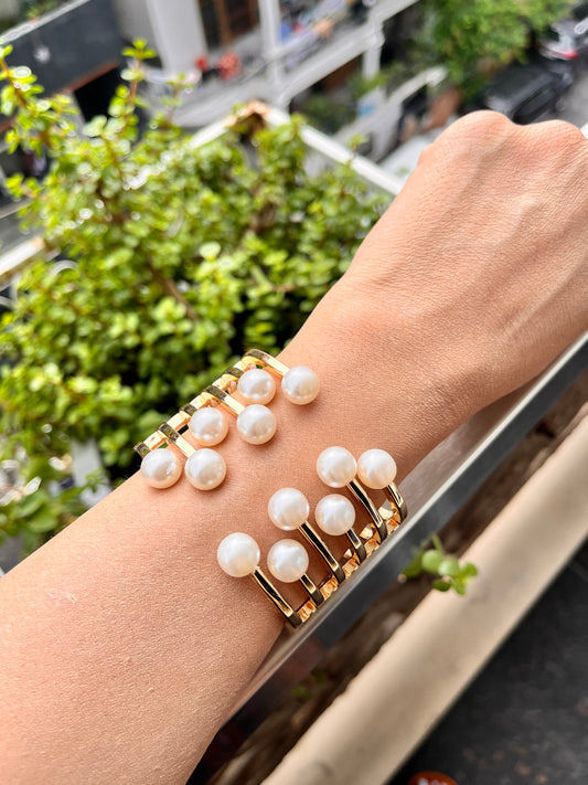 Pearl delight cuff (big)