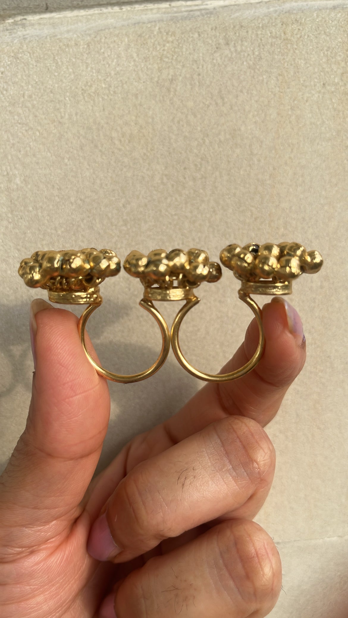 Sunhera guldasta ring