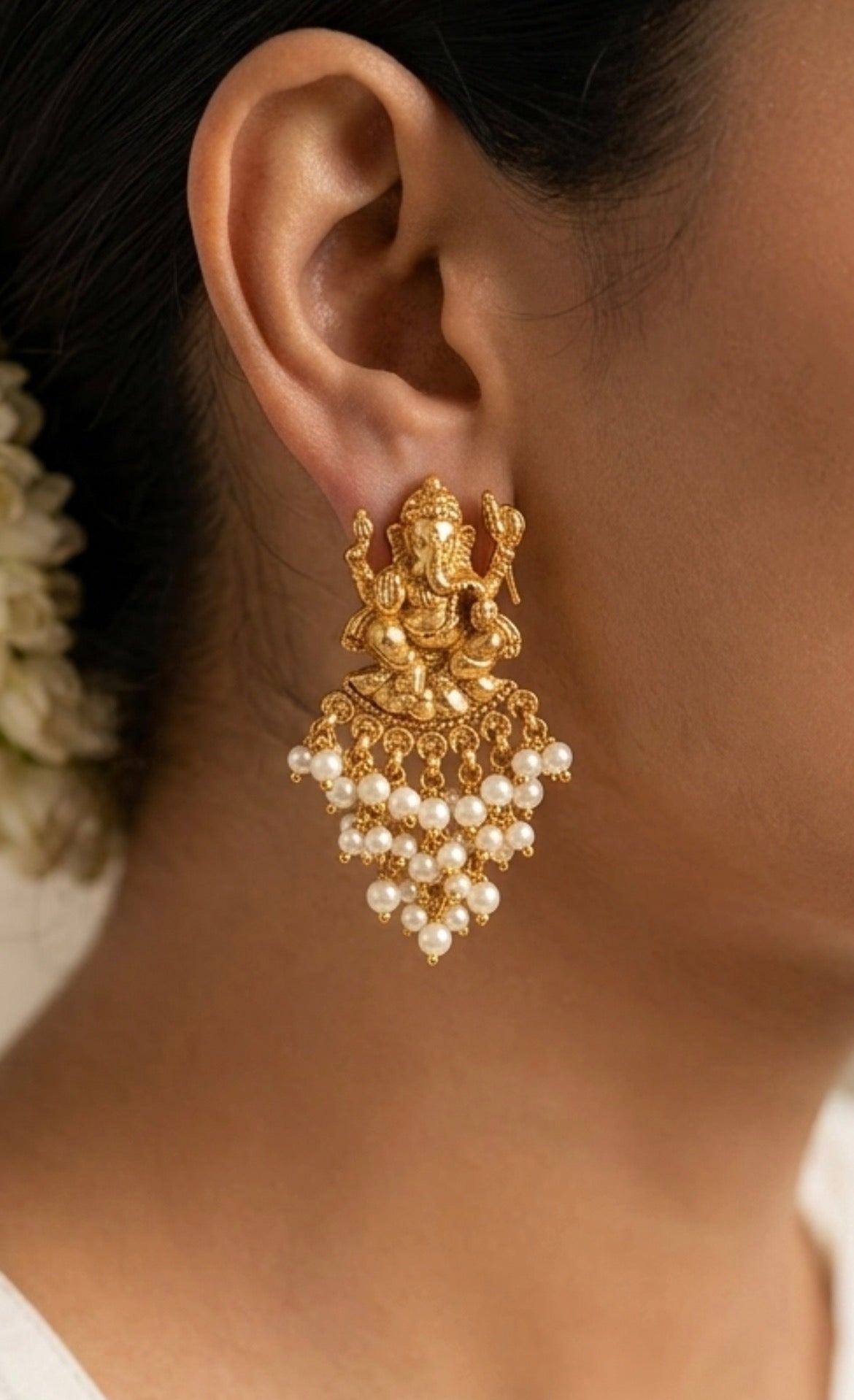 Vinayaka studs