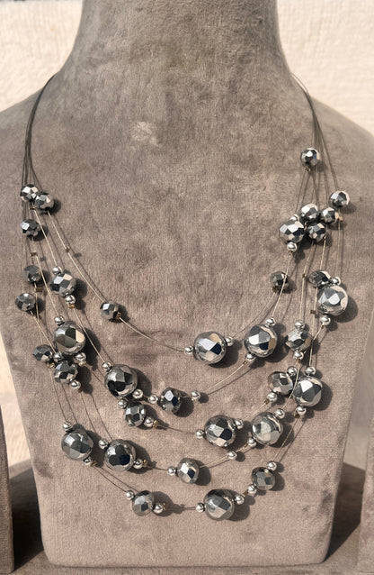Multilayered necklace set (steel grey)