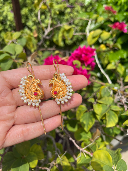 Morika ear pins